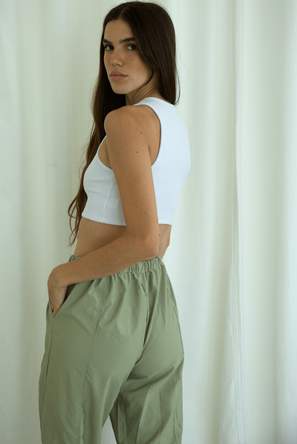 HOT SHOT BUTTON CROP TANK - Ecozini